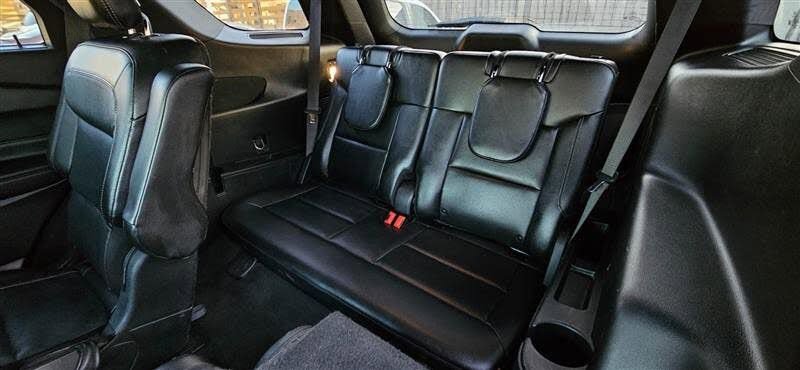 Used 2020 Ford Explorer Limited w/ Class III Trailer Tow Package image 19