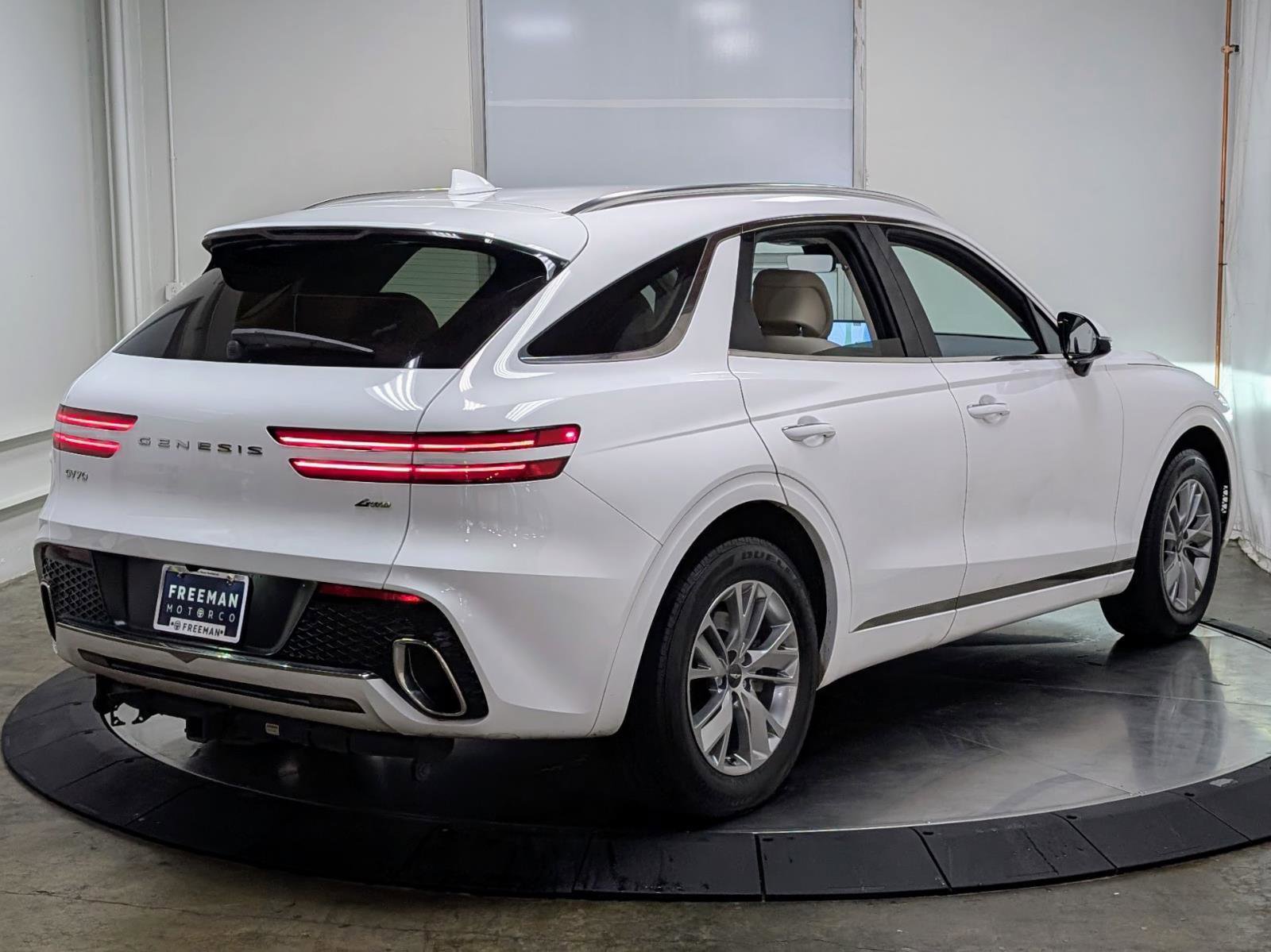 Used 2023 Genesis GV70 2.5T w/ Cargo Package image 9