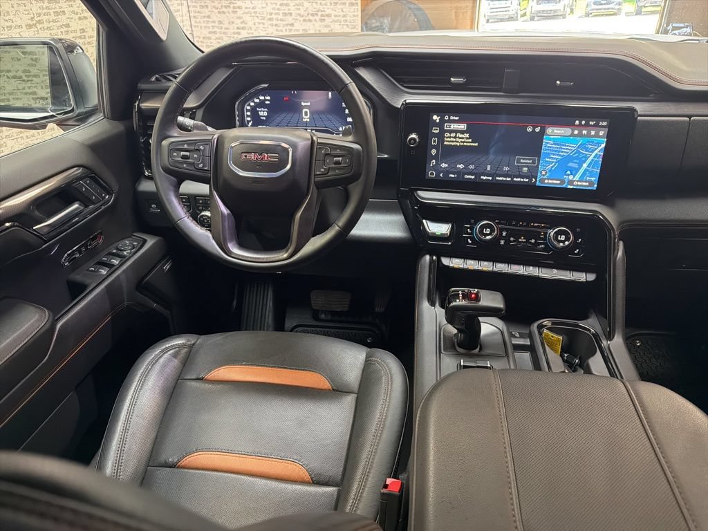 Used 2024 GMC Sierra 1500 AT4 w/ Technology Package AWD/4WD image 15