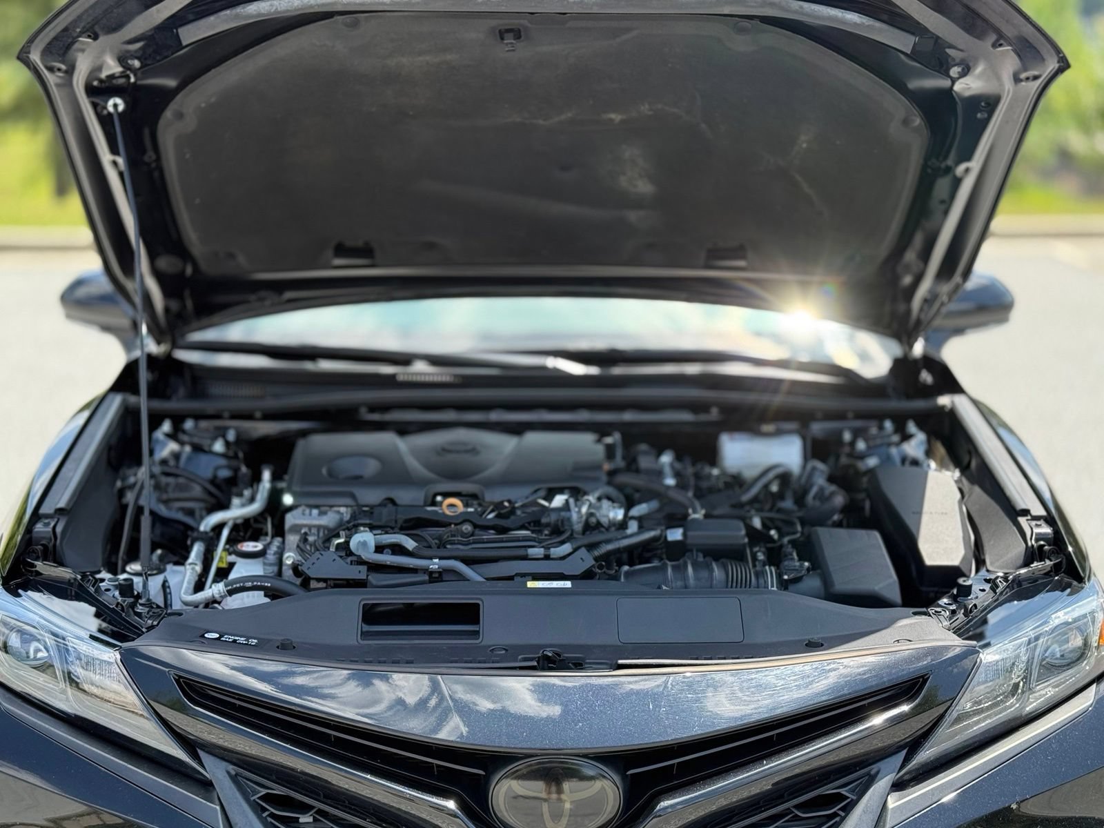 Used 2023 Toyota Camry SE w/ Cold Weather Package FWD image 49