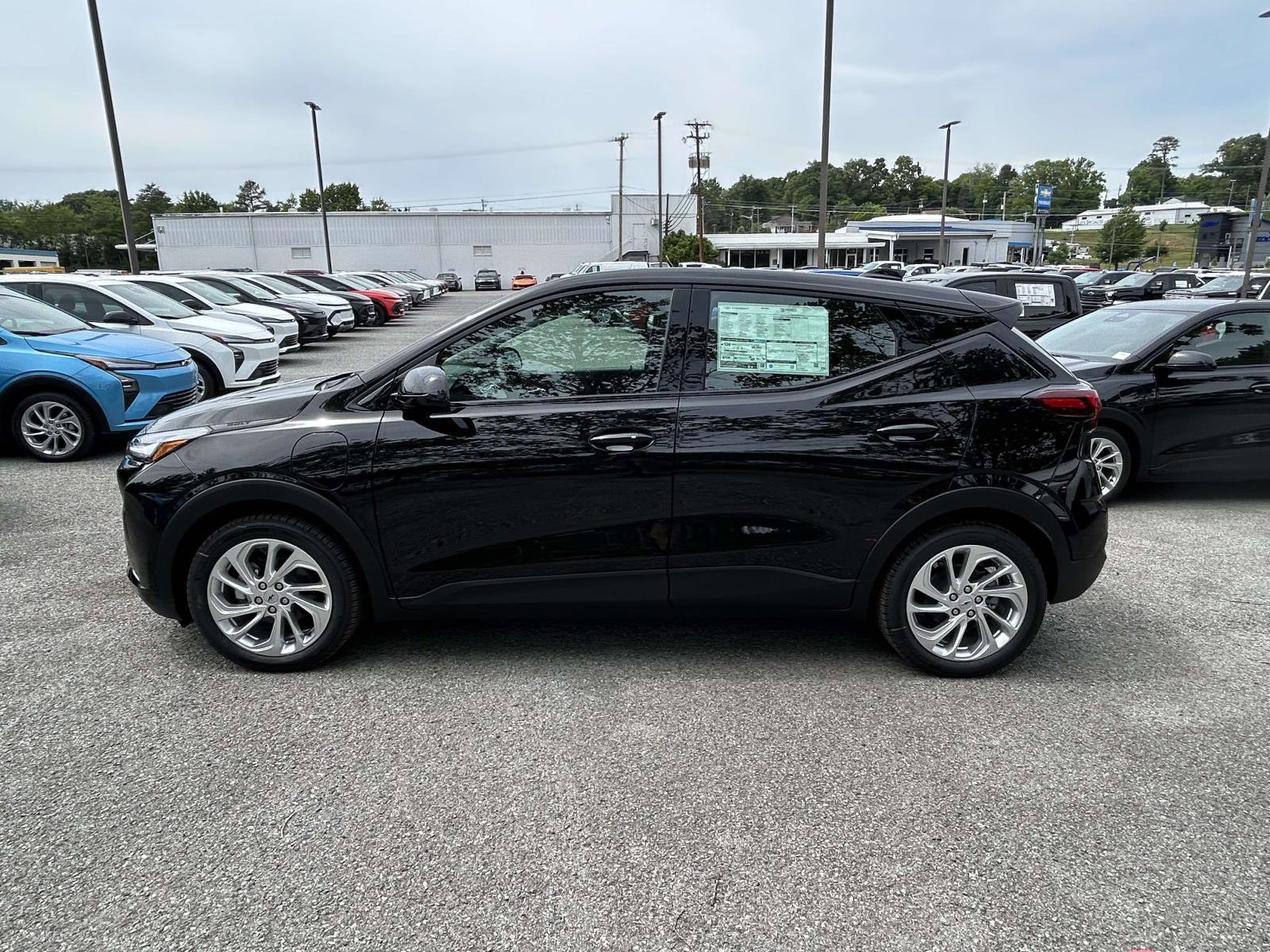 New 2027 Chevrolet Bolt LT w/ Comfort Package FWD image 6