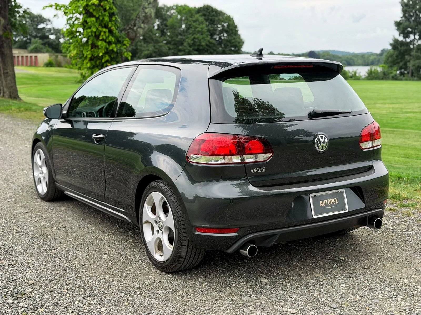 Used 2010 Volkswagen GTI 2-Door FWD image 13
