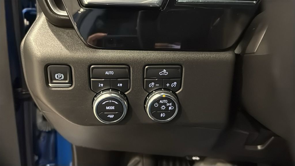 Used 2022 GMC Sierra 1500 Elevation image 32