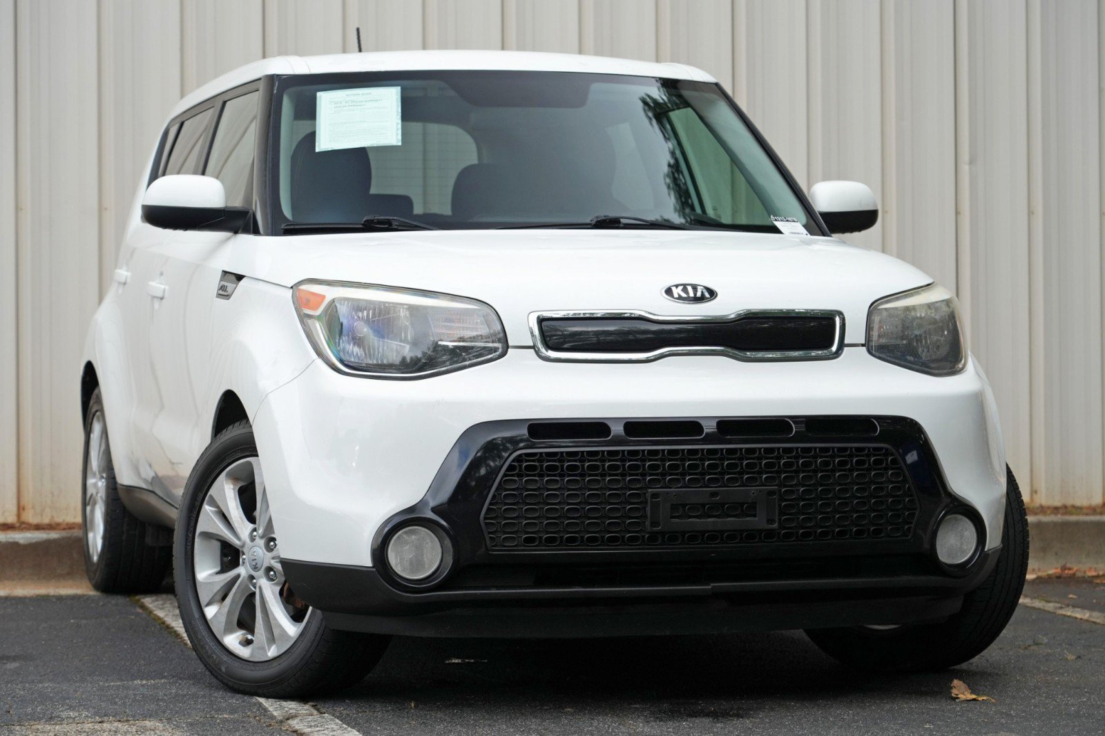 Used 2016 Kia Soul + FWD image 2