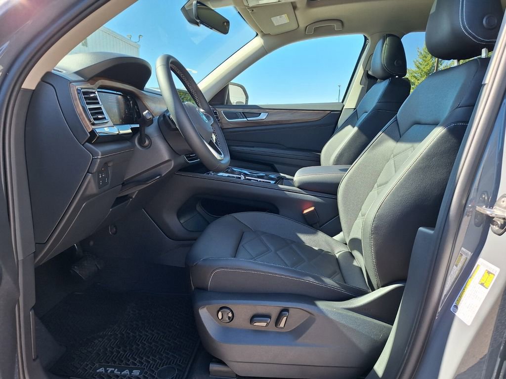 New 2026 Volkswagen Atlas SE image 12