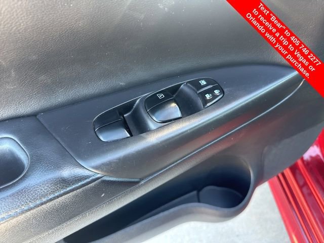 Used 2017 Nissan Sentra SR w/ SR Premium Technology Package image 16