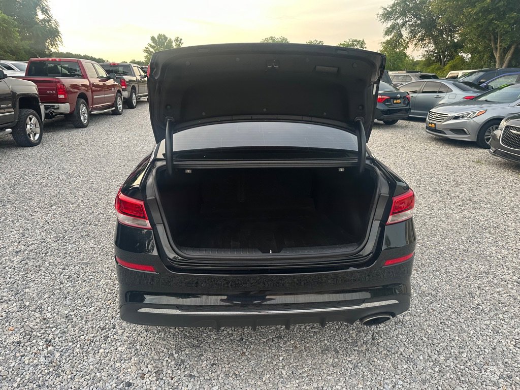 Used 2020 Kia Optima LX image 9