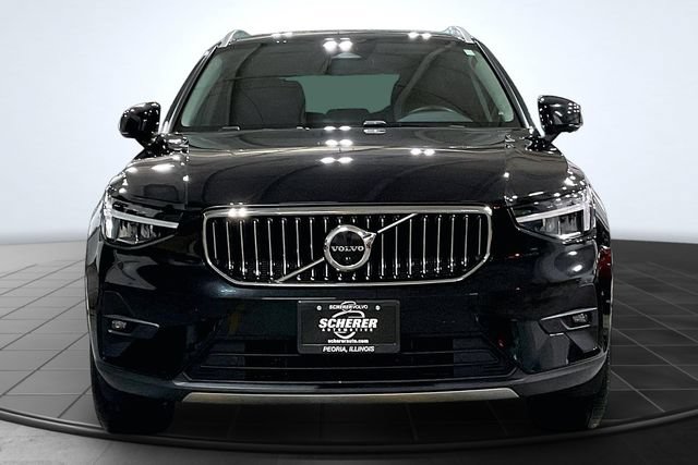 Certified 2023 Volvo XC40 B4 Plus w/ Driver Assist Package FWD image 4