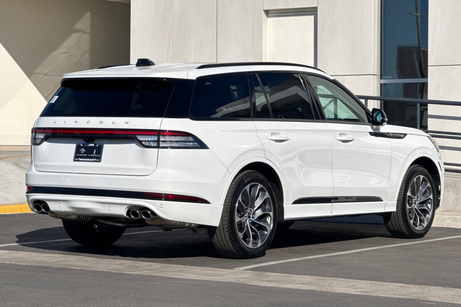 New 2026 Lincoln Aviator Premiere image 3
