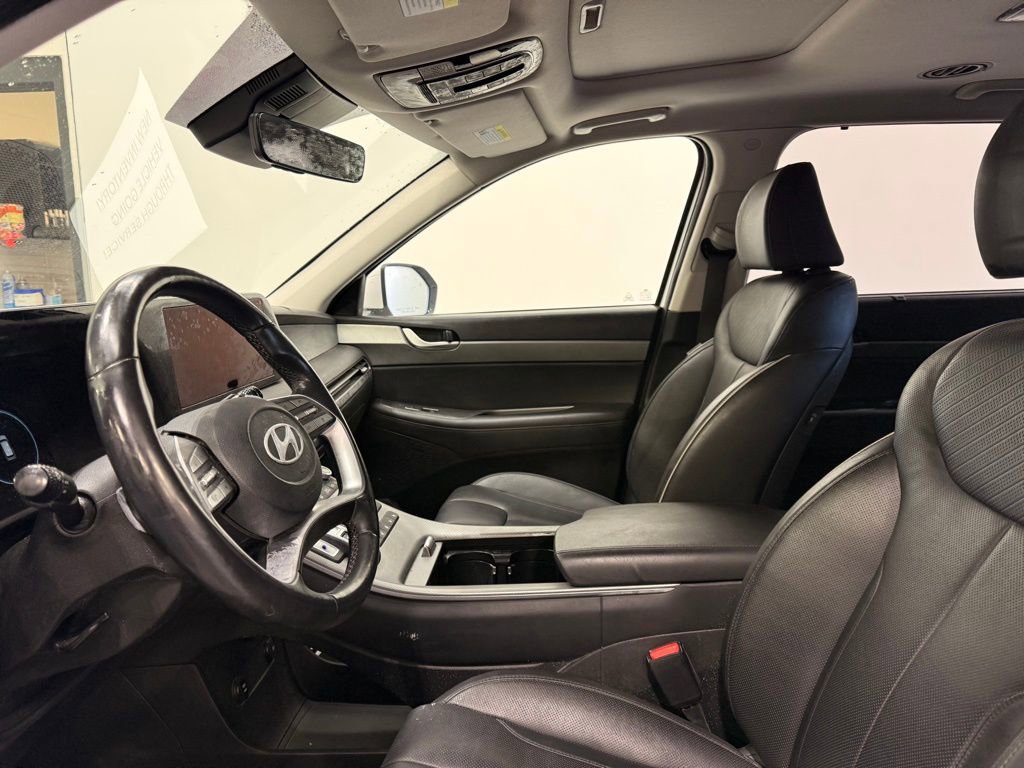 Used 2023 Hyundai Palisade SEL w/ Winter Package image 10