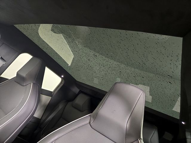 Used 2025 Tesla Cybertruck AWD Crew Cab image 16