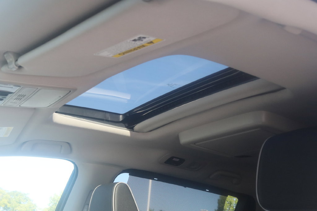 Used 2026 Honda Odyssey Touring image 3