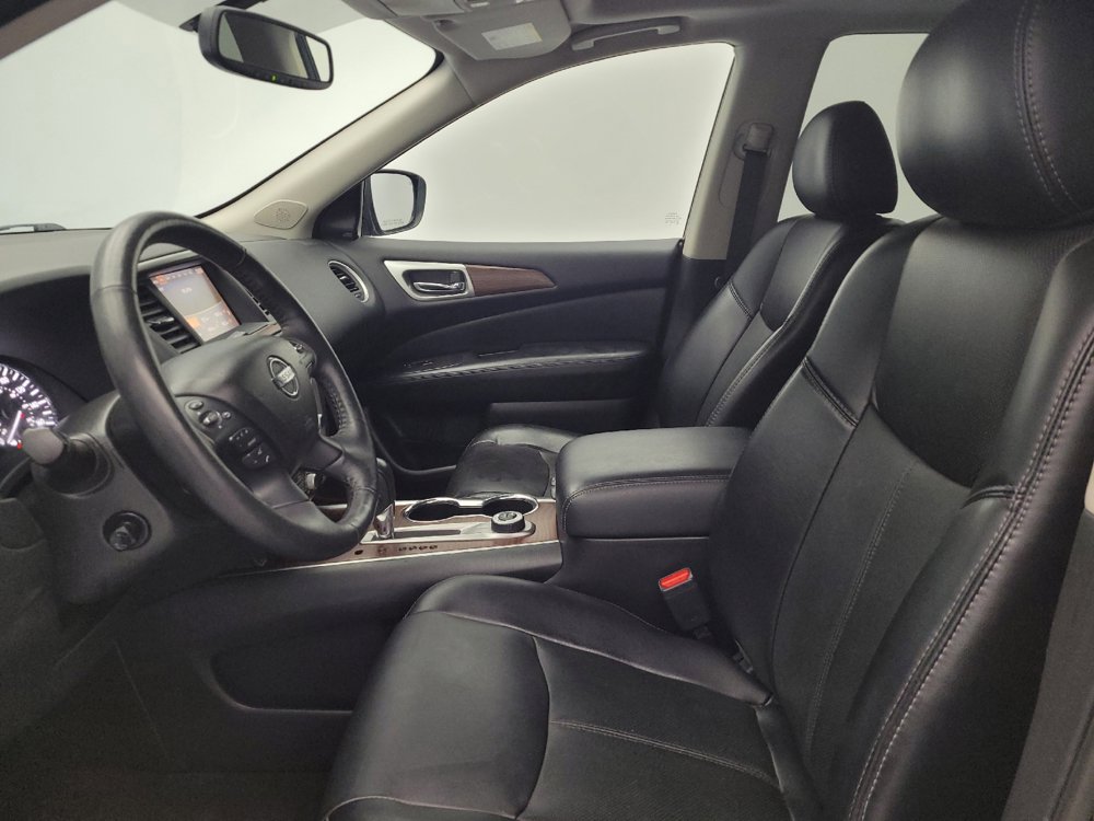 Used 2020 Nissan Pathfinder Platinum AWD/4WD image 17