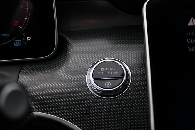 Used 2024 Mercedes-Benz C 300 4MATIC Sedan image 9