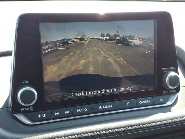 Used 2024 Nissan Rogue S AWD/4WD image 6