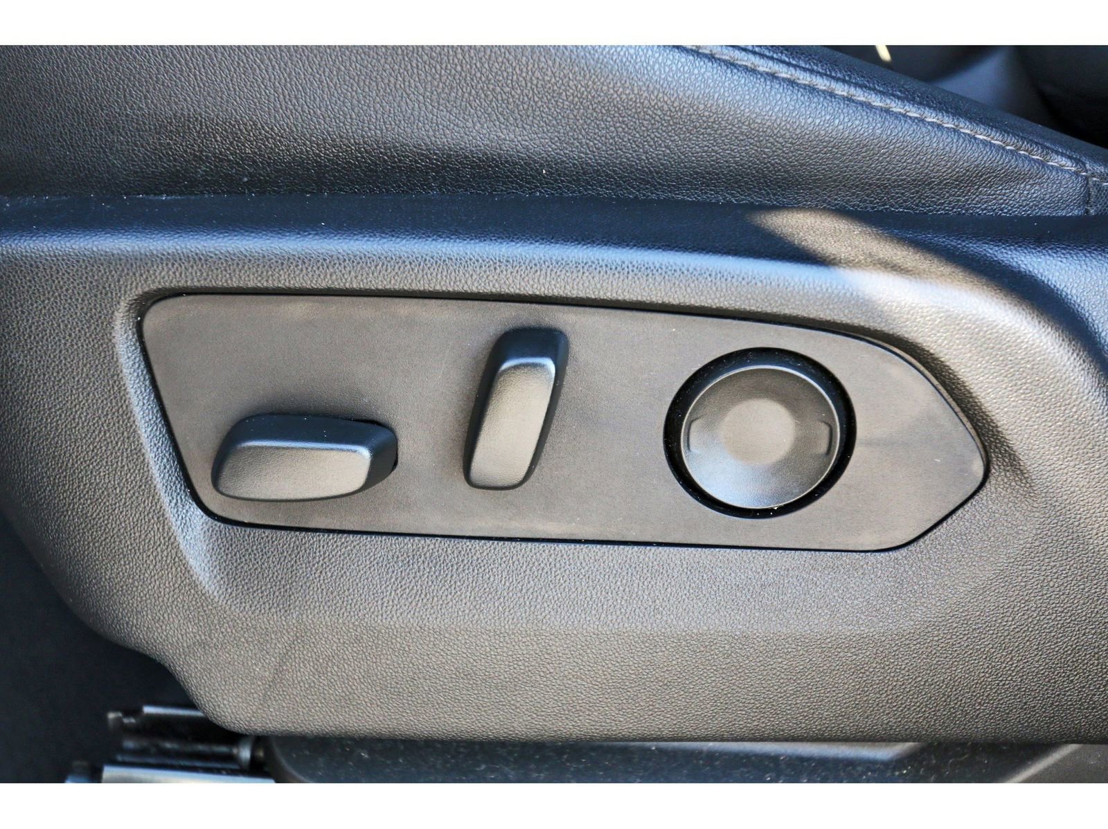 Used 2022 Chevrolet Tahoe LT w/ Luxury Package image 29