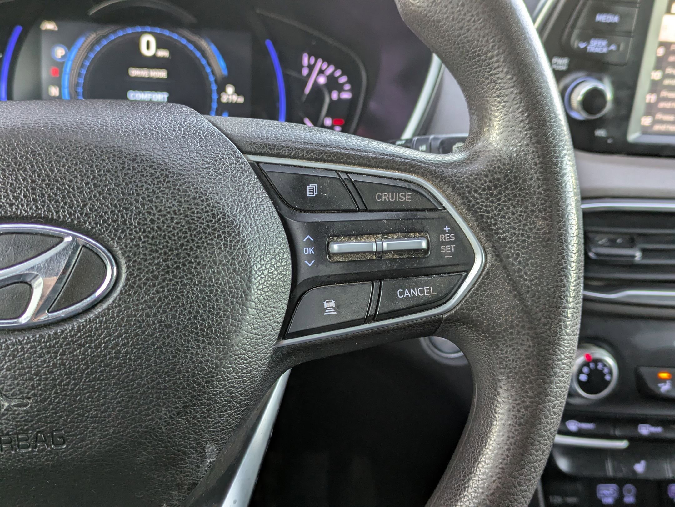 Used 2020 Hyundai Santa Fe SEL image 24