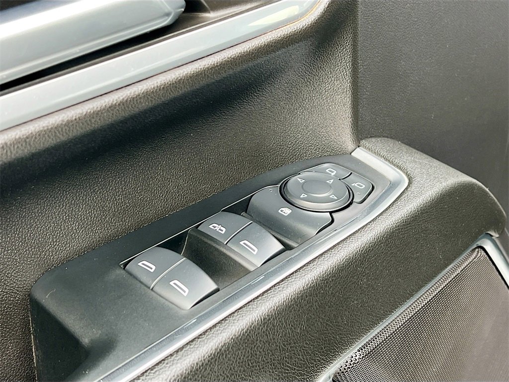 Used 2024 Chevrolet Silverado 2500 LT image 17