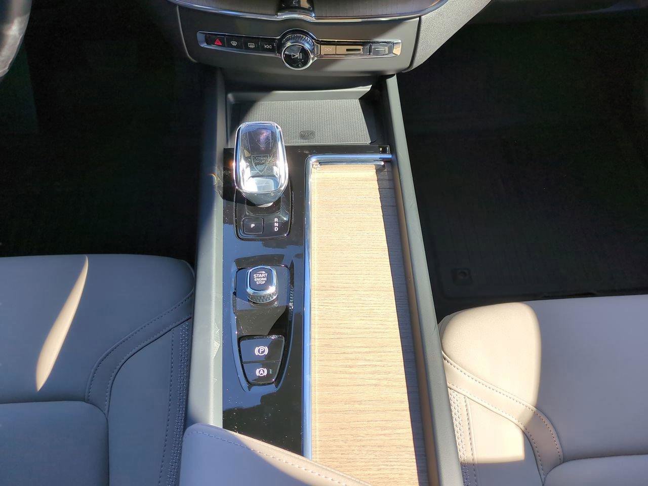 New 2026 Volvo XC60 T8 Plus image 15