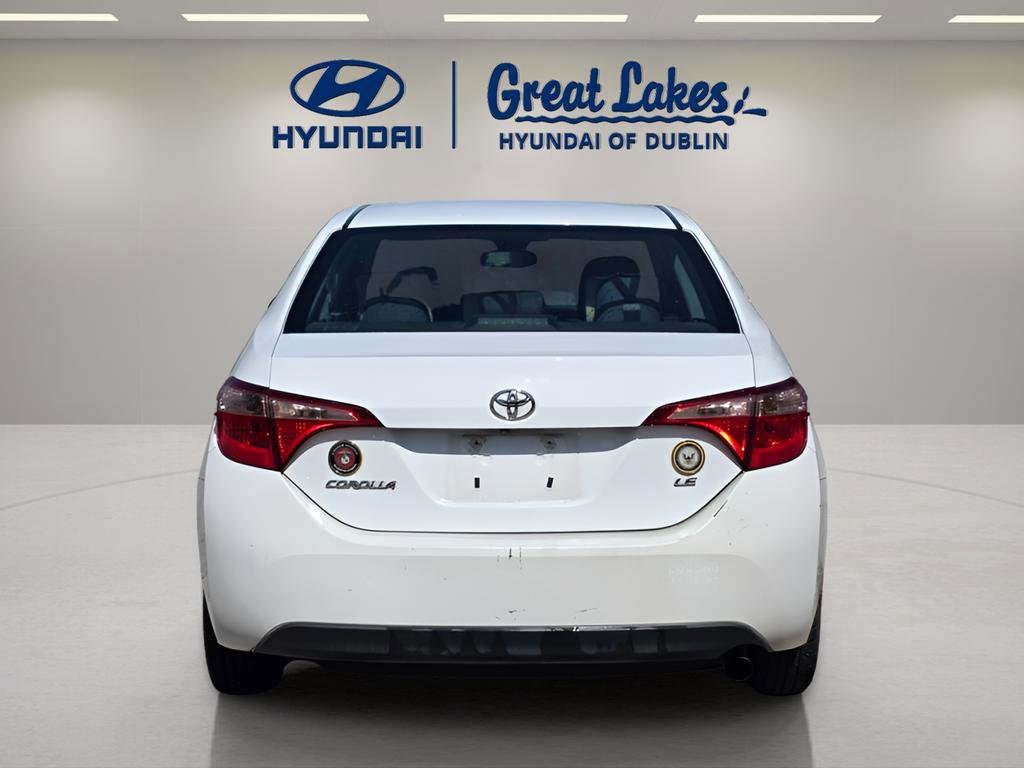 Used 2018 Toyota Corolla LE image 4