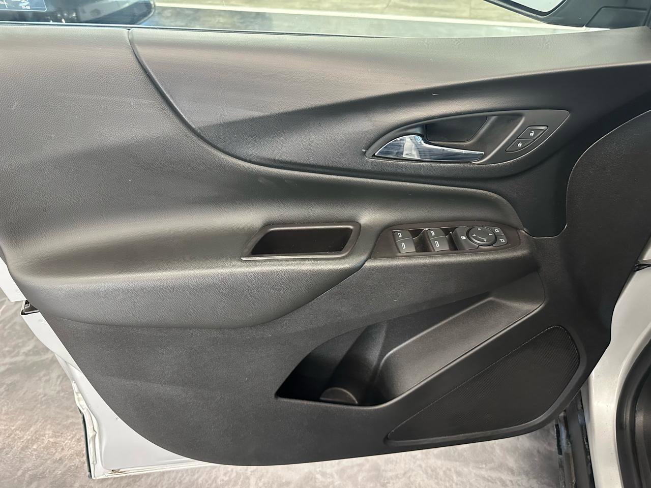 Used 2021 Chevrolet Equinox LT image 11