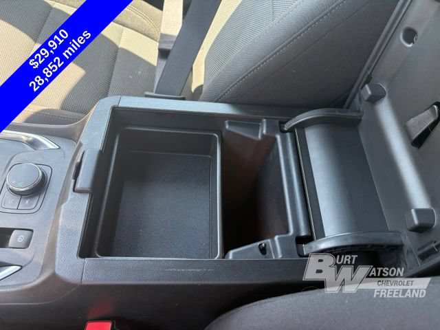 Used 2023 Chevrolet Traverse LT FWD image 24