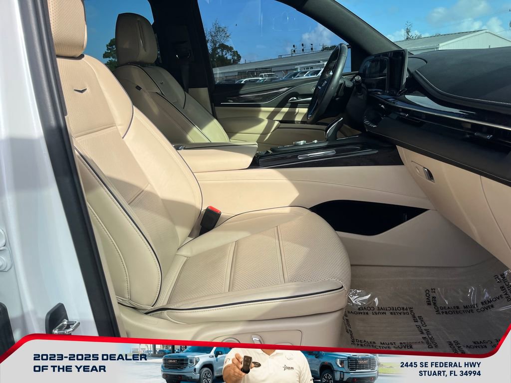 Used 2023 Cadillac Escalade ESV Premium Luxury image 20