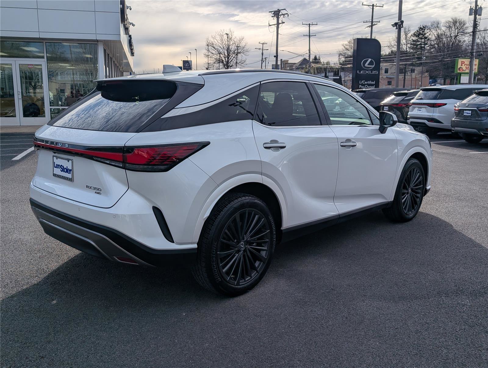 Used 2024 Lexus RX 350 Premium image 3