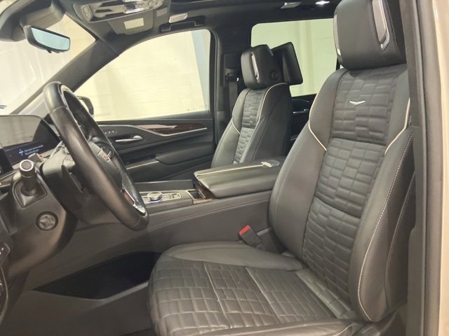 Used 2023 Cadillac Escalade Premium Luxury Platinum image 11
