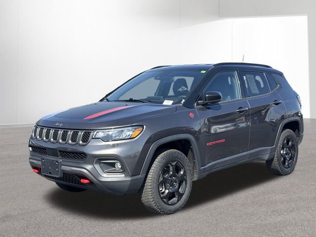 Used 2023 Jeep Compass Trailhawk AWD/4WD image 32