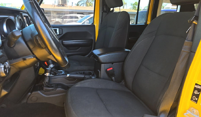 Used 2021 Jeep Wrangler Unlimited Sport AWD/4WD image 6