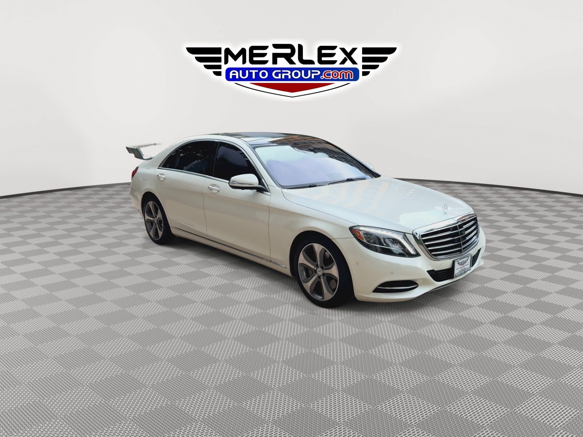 Used 2016 Mercedes-Benz S 550 4MATIC Sedan image 2