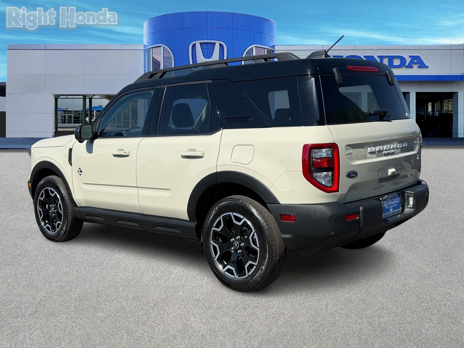 Used 2025 Ford Bronco Sport Outer Banks w/ Outer Banks Tech Package+ image 4
