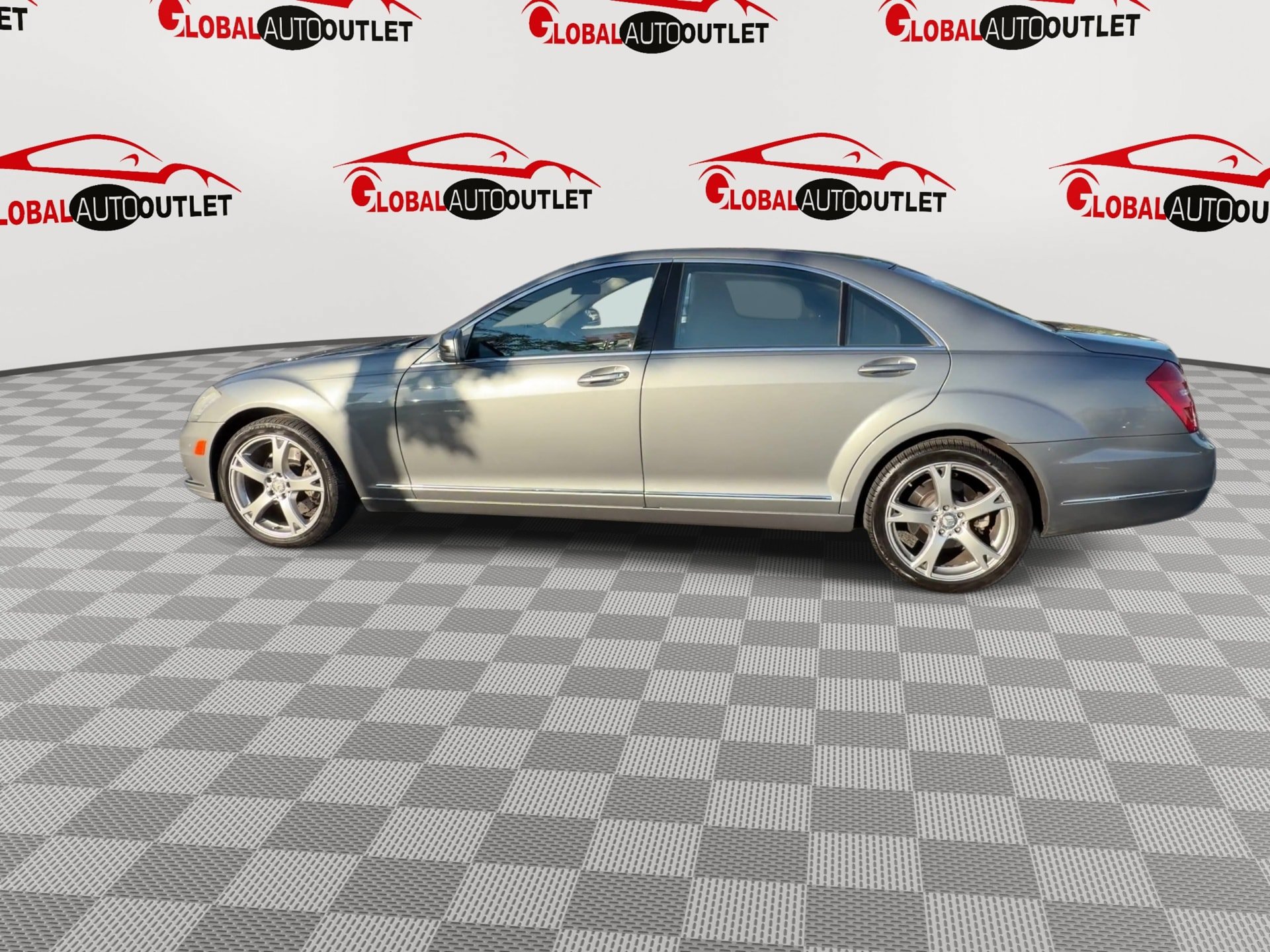 Used 2013 Mercedes-Benz S 550 4MATIC image 5