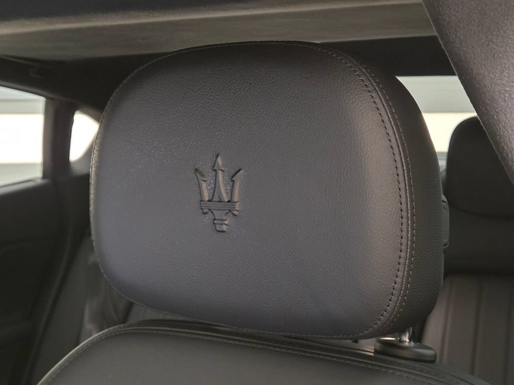 Used 2023 Maserati Quattroporte GT RWD image 33