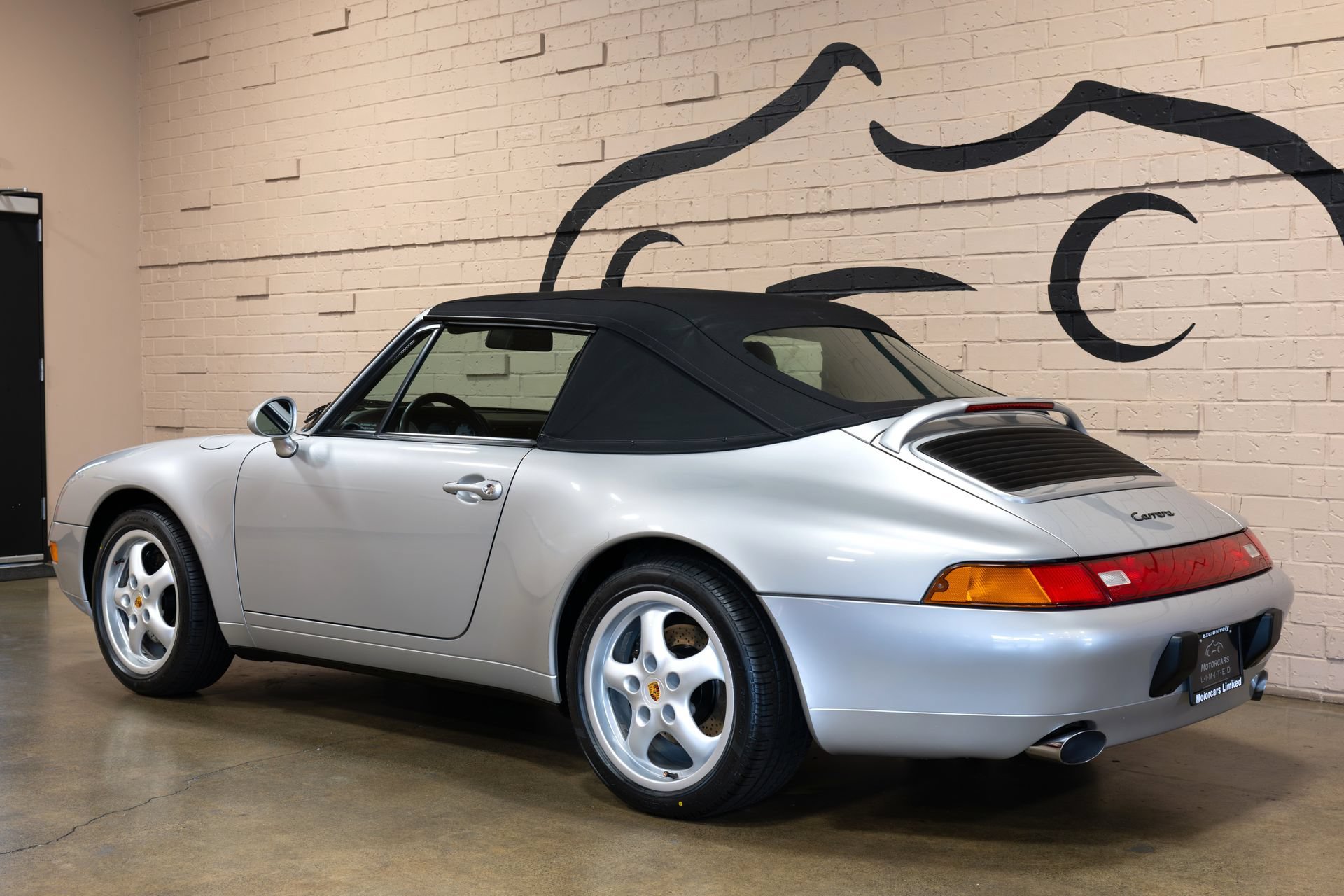 Used 1998 Porsche 911 Carrera RWD image 23