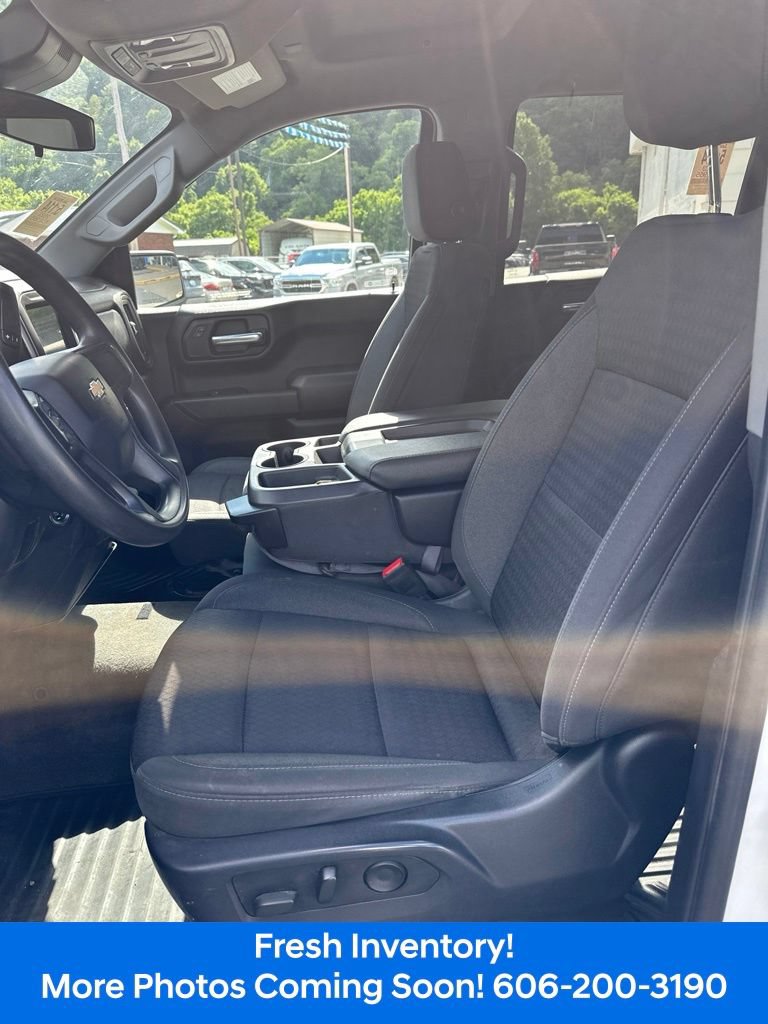 Used 2023 Chevrolet Silverado 1500 Custom AWD/4WD image 10