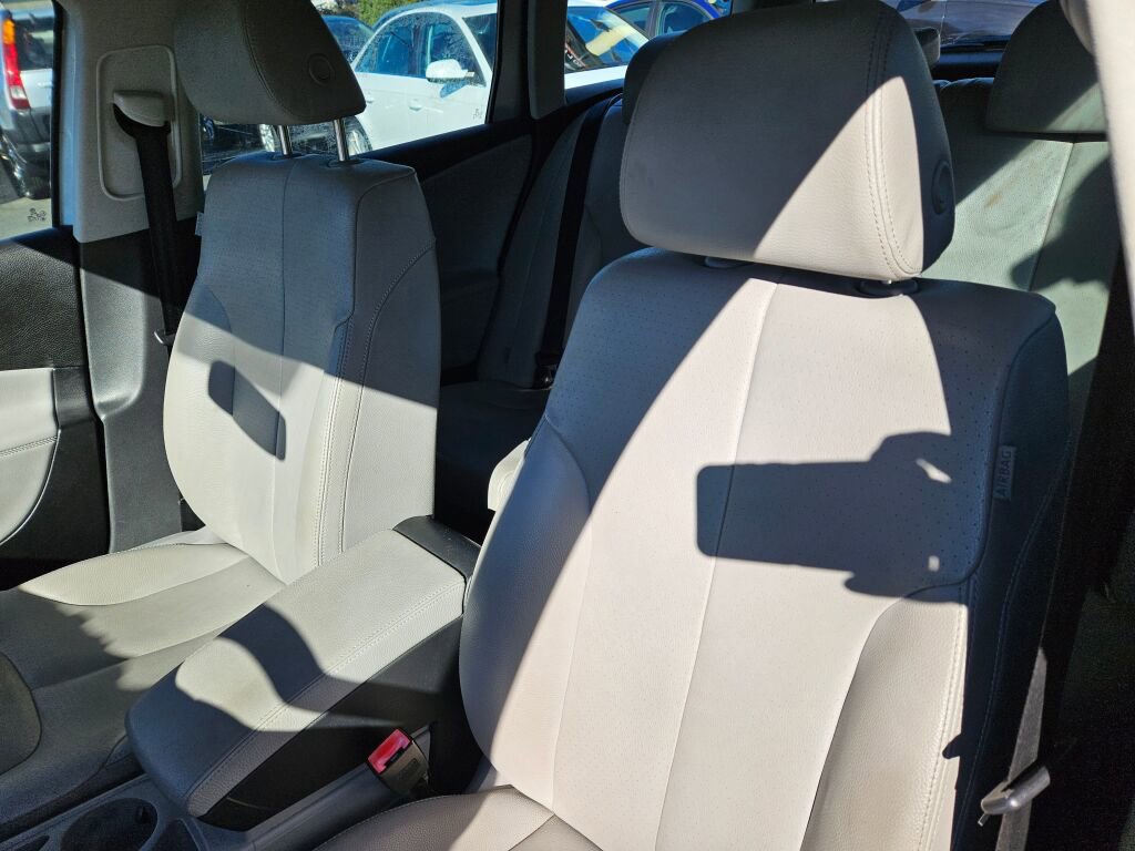 Used 2007 Volkswagen Passat 2.0T FWD image 11