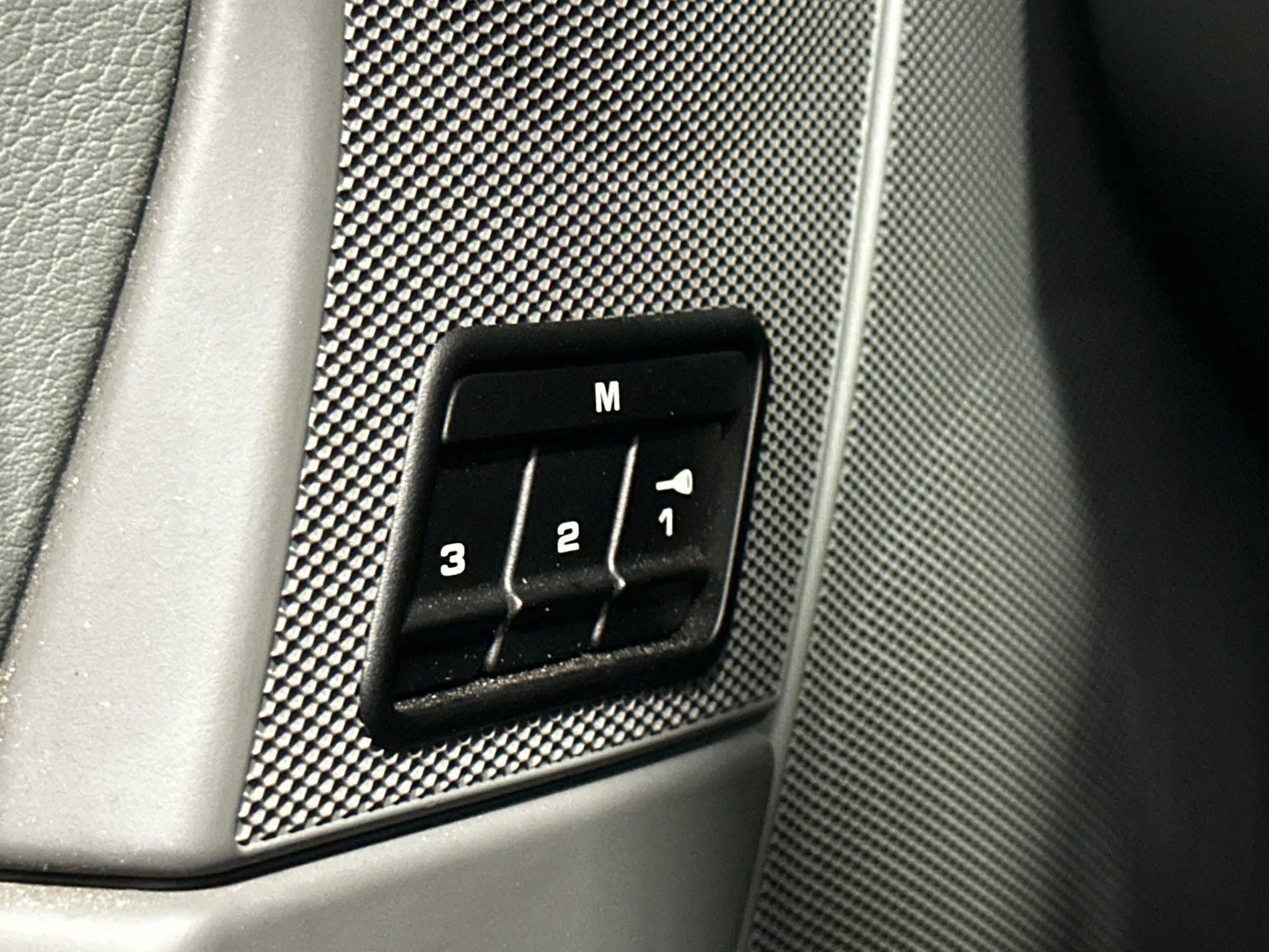 Used 2009 Porsche 911 Carrera S image 34