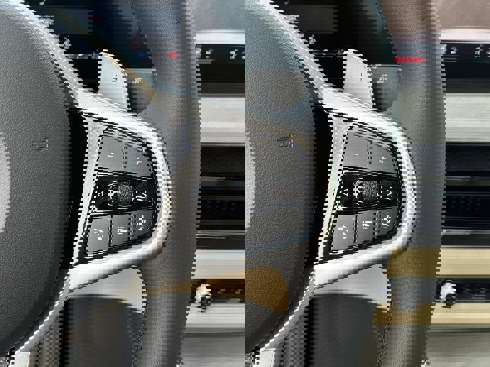 New 2026 BMW 330i Sedan w/ M Sport Package image 29