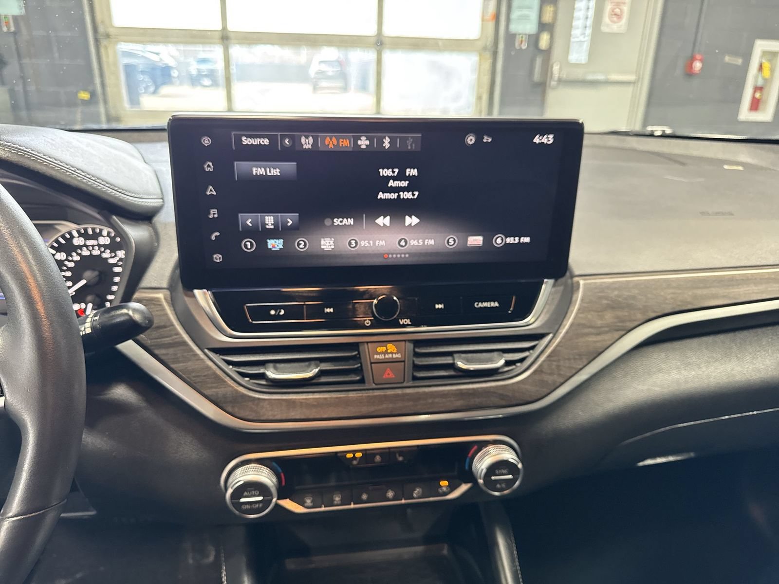 Certified 2023 Nissan Altima 2.5 SL AWD/4WD image 15