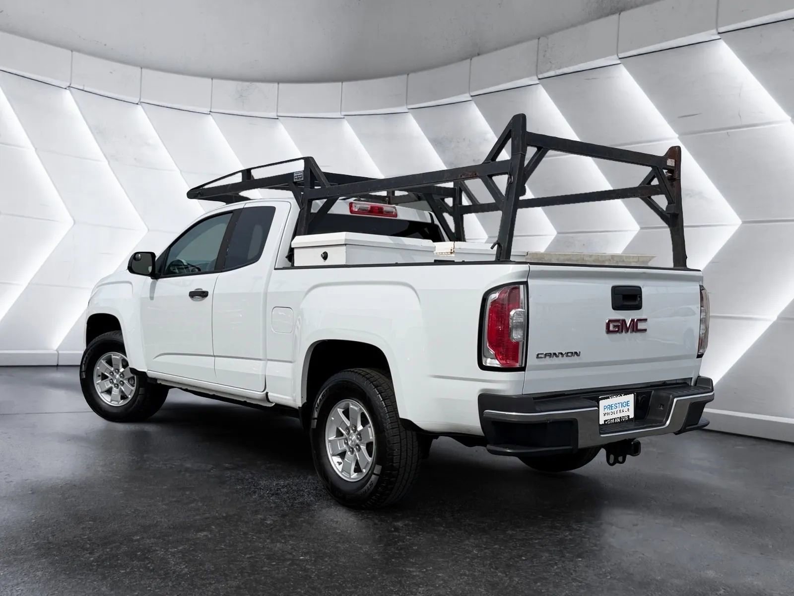 Used 2018 GMC Canyon W/T w/ Convenience Package RWD image 3