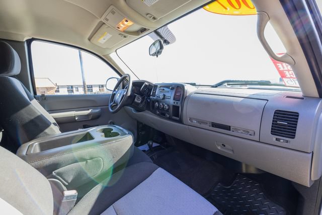 Used 2007 Chevrolet Silverado 1500 W/T w/ Towing Package AWD/4WD image 18