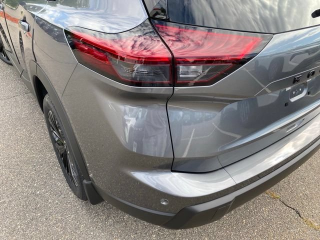 New 2026 Nissan Rogue Dark Armor AWD/4WD image 9