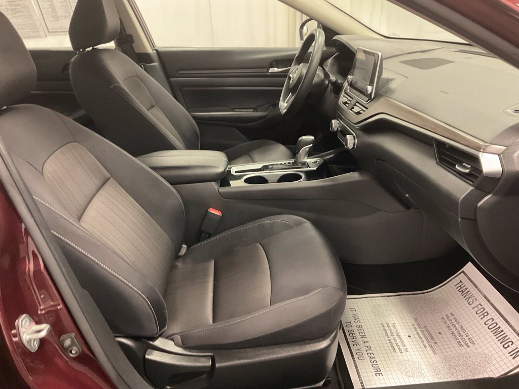 Used 2024 Nissan Altima 2.5 SV FWD image 28