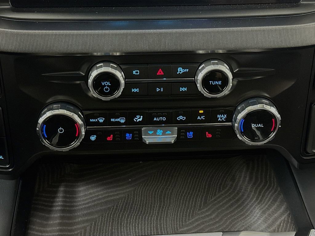 Used 2025 Ford F350 Platinum image 18