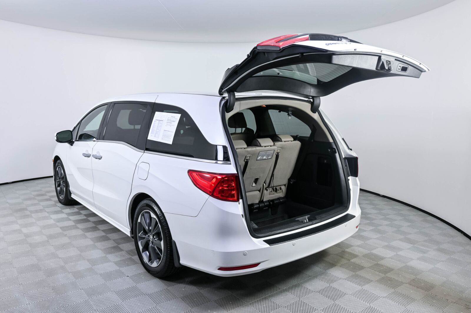 Used 2022 Honda Odyssey Elite image 32