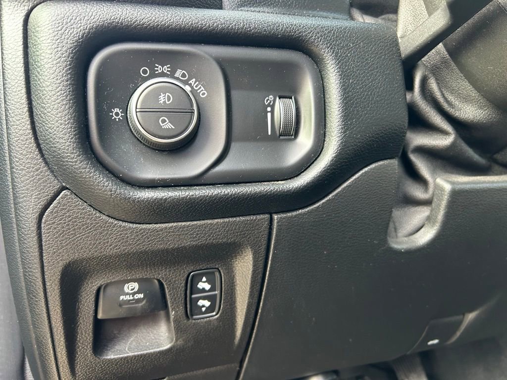 Used 2021 RAM 1500 Big Horn image 13