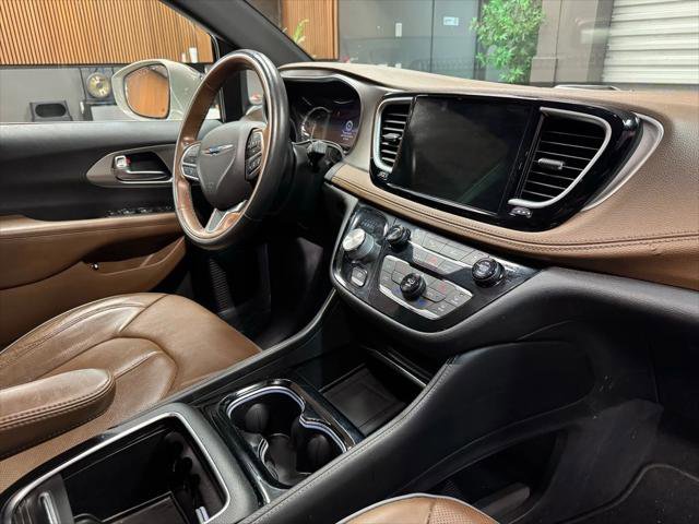 Used 2021 Chrysler Pacifica Limited w/ Premium & Safety Sphere Group image 16