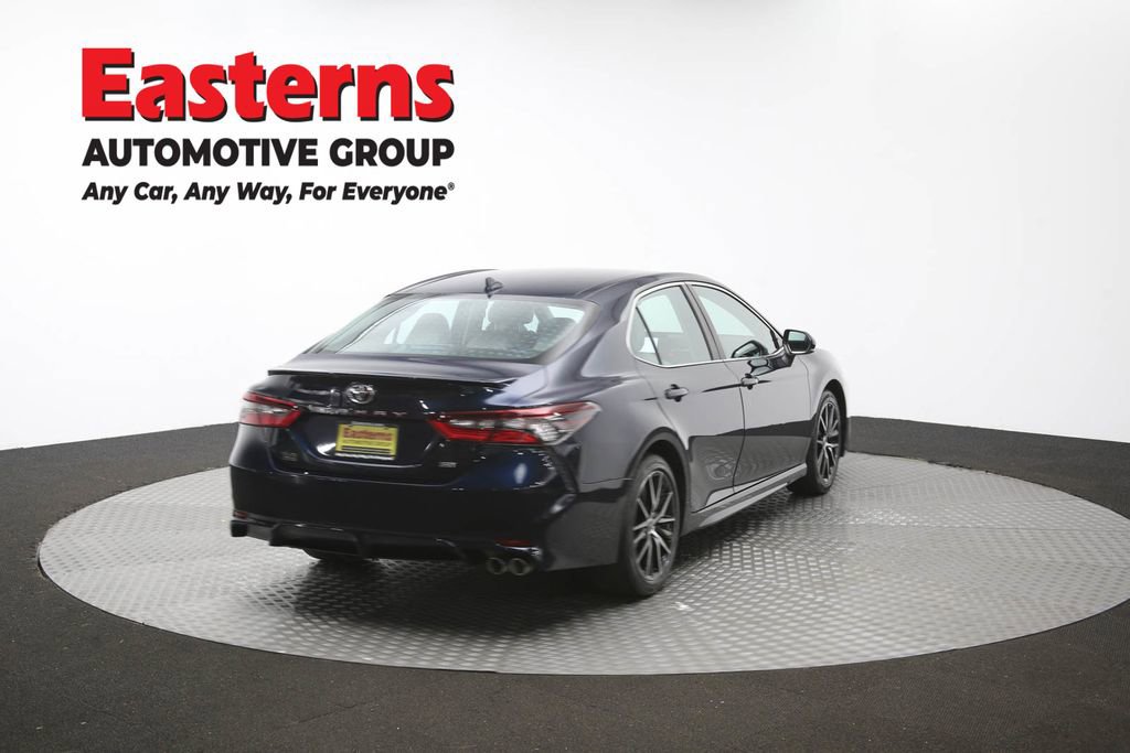 Used 2021 Toyota Camry SE image 39